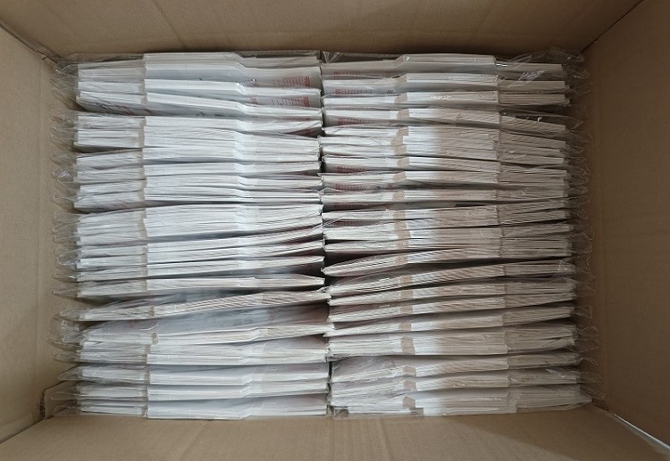 cockroach glue trap packing